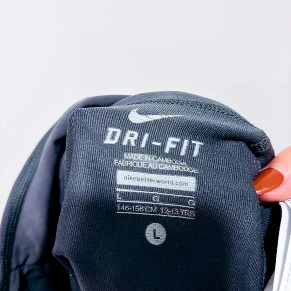 NIKE Grey Pleated Tennis Skirt with Built-In Shorts | Large * - Picture 8 of 8